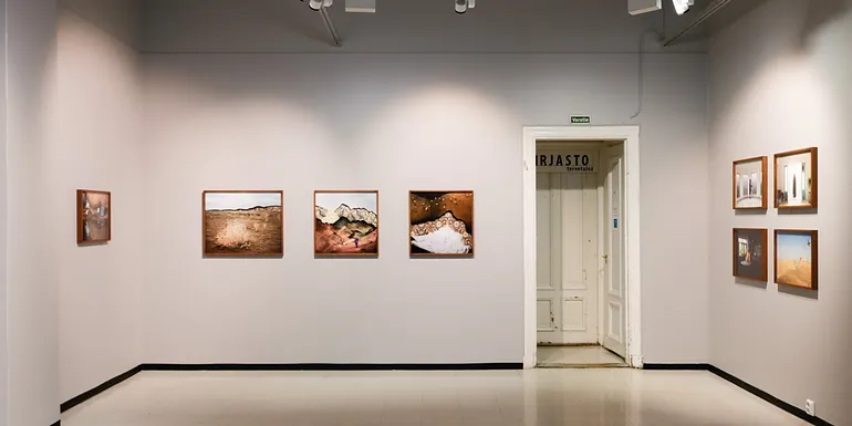 Mari Hokkanen's exhibition in Photographic Centre Nykyaika 2021