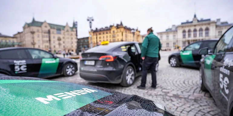 Vastuullinen taksipalvelu