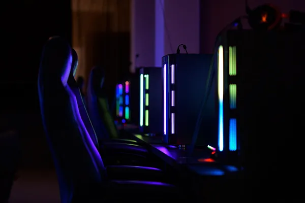 Videopelit, Lategame
