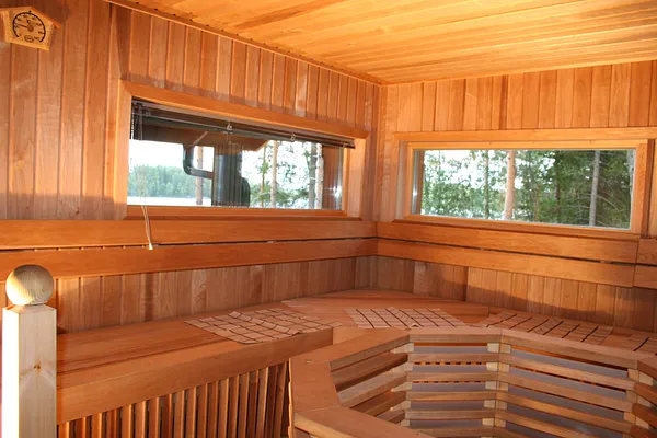 Uotilan Edustushuviloiden saunat