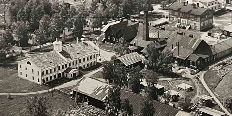 Nuutajärven lasikylä ylhäältä kuvattuna