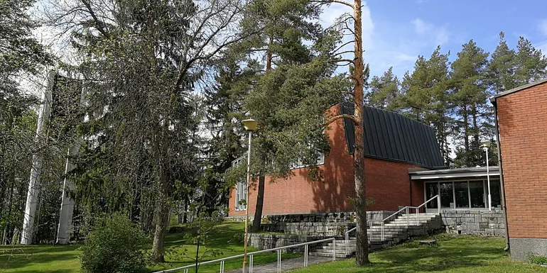 A long staircase leading up the main entrance.