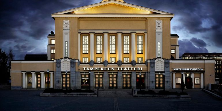 Tampereen Teatterin julkisivu