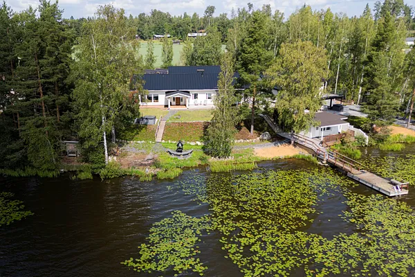 Villa Nurmenhelmi - majoitusta Pyhäjärven rannalla