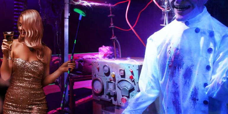 Glow in the dark minigolf and bar