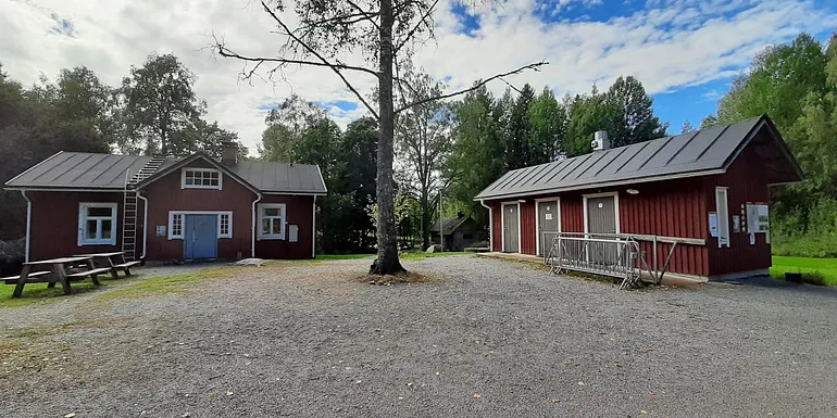 Kortejärven tilan päärakennus ja liiterirakennus