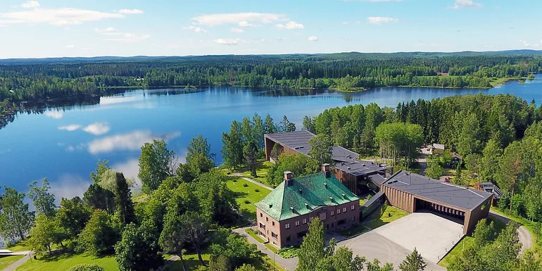 Serlachius Manor view from the air in the summertime.