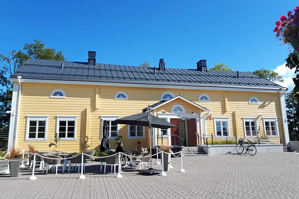 Vanha Räikkä Building