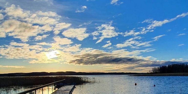 Guest boat dock
