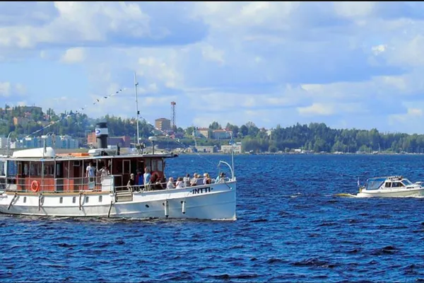 Saaristoristeily ja -brunssi Juhlaravintola Maisassa