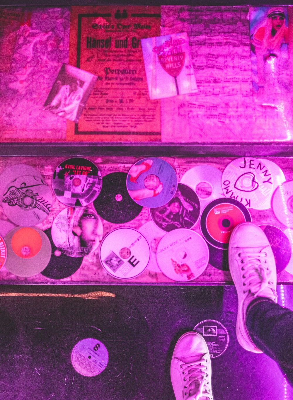 G livelab steps with cd records in purple light