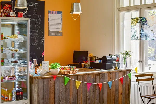 Tahmela’s Villa Café
