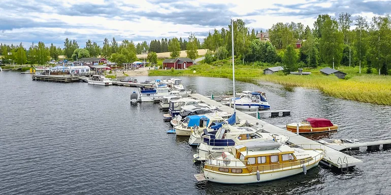 Ruovesi can be reached by boat from Virrat and Tampere.