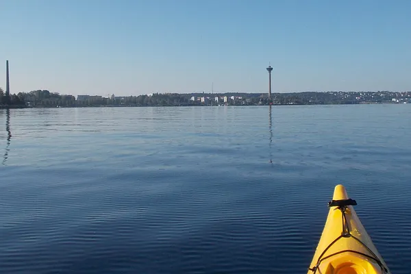 Kajakki- ja kanoottiretket ja -kurssit Tampereella