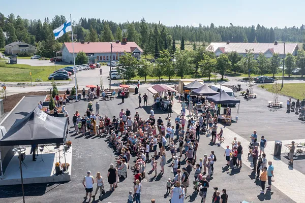 Vesilahden Kirkonkylän tori