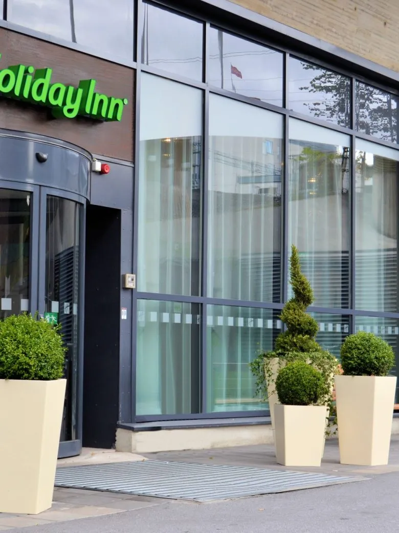 Holiday Inn Tampere Central Station Entrance