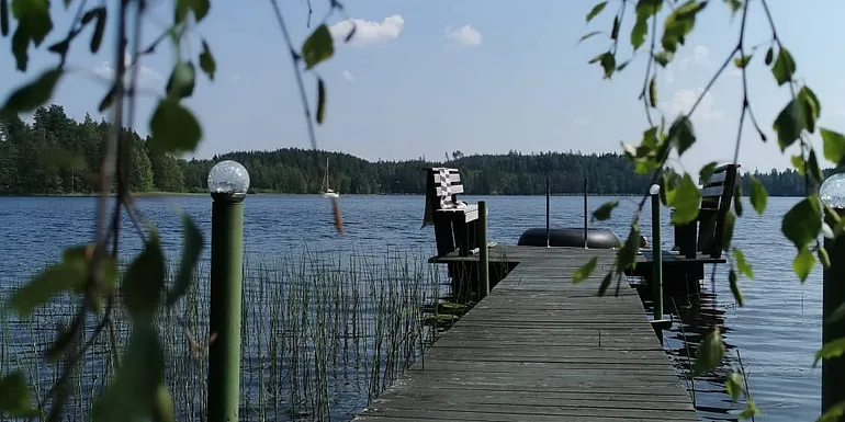 Järvinäkymä Päijänteelle laiturilta