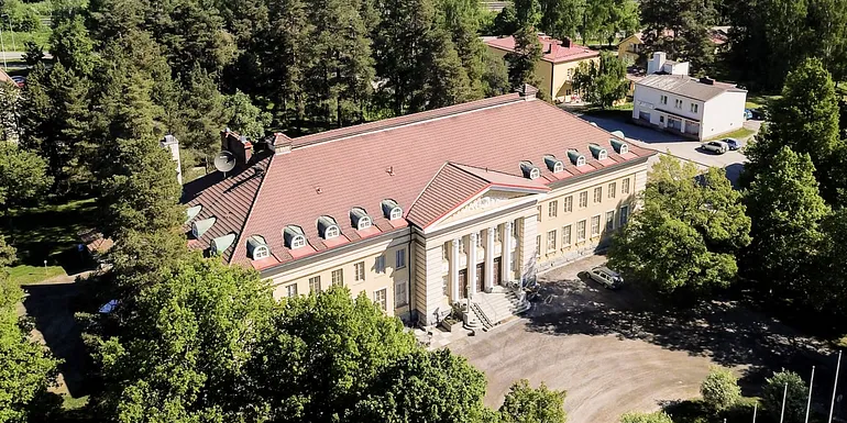 Aerial picture of Mänttä Club.