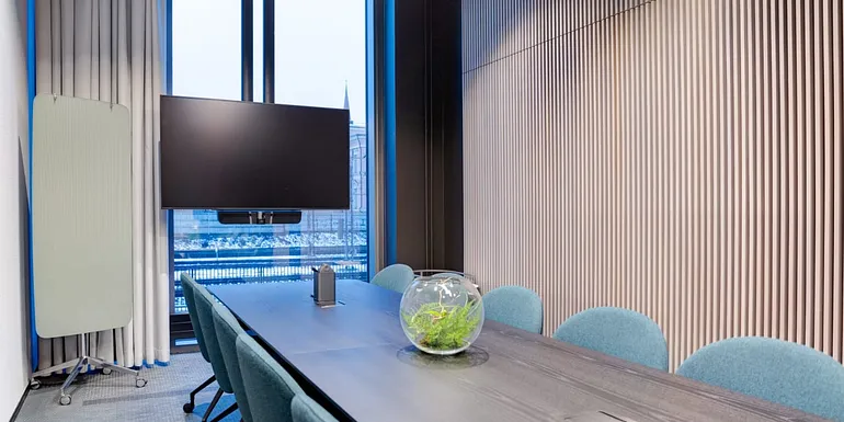 Interior of the meeting room Hehku.