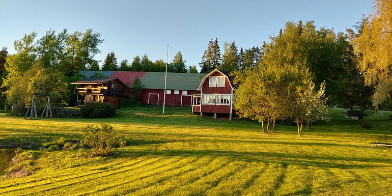 Red  farmhouse and granary for accomodation