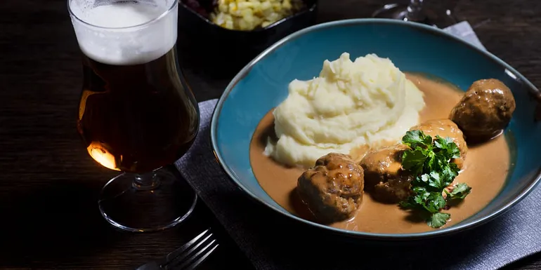 Restaurant Bellmanni Tampere, meatballs and mashed potatoes