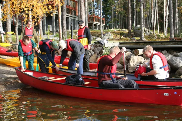 Kanootti- ja kajakkivuokrausta Saarikylissä